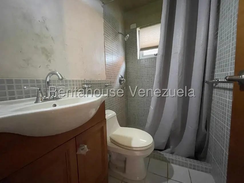 Apartamento (1 Nivel) en Alquiler en Oripoto, Distrito Metropolitano - 20