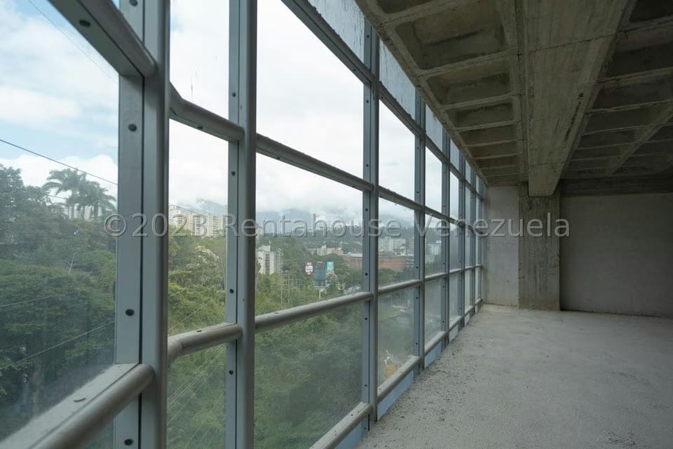 Comercial (Oficina) en Venta en Los Naranjos del Cafetal, Distrito Metropolitano - 12