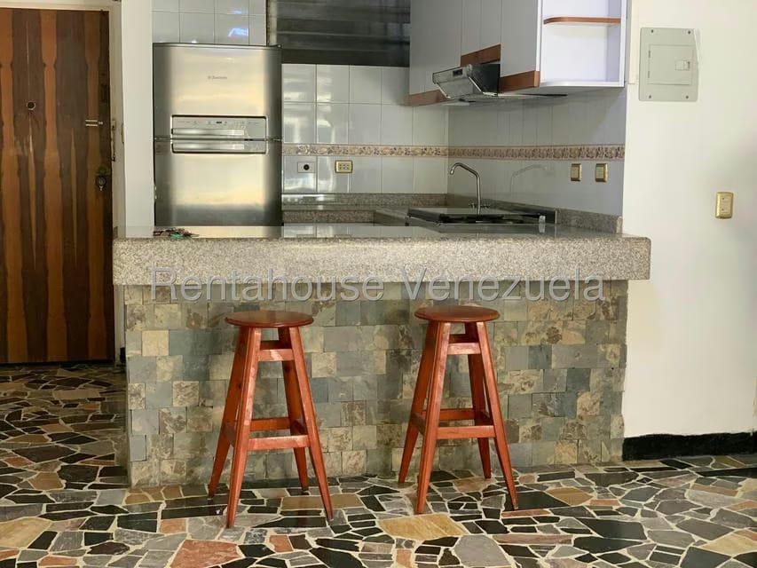 Apartamento (1 Nivel) en Alquiler en Los Palos Grandes, Distrito Metropolitano - 6