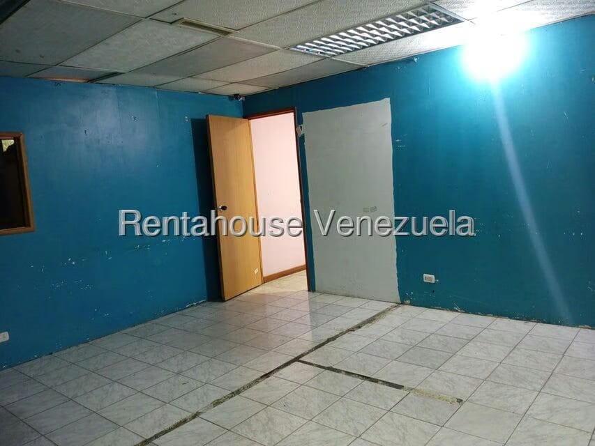 Comercial (Local Comercial) en Alquiler en El Paraiso, Distrito Metropolitano - 12