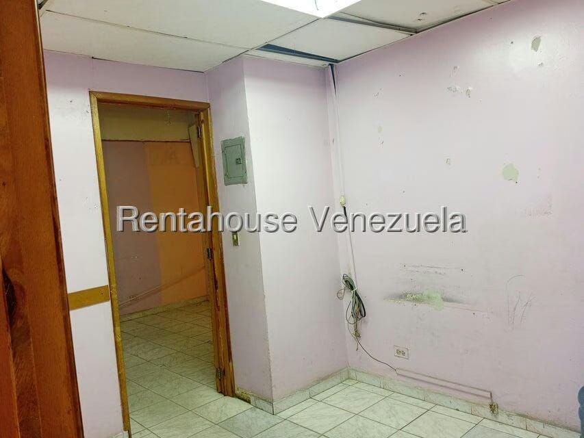 Comercial (Local Comercial) en Alquiler en El Paraiso, Distrito Metropolitano - 5