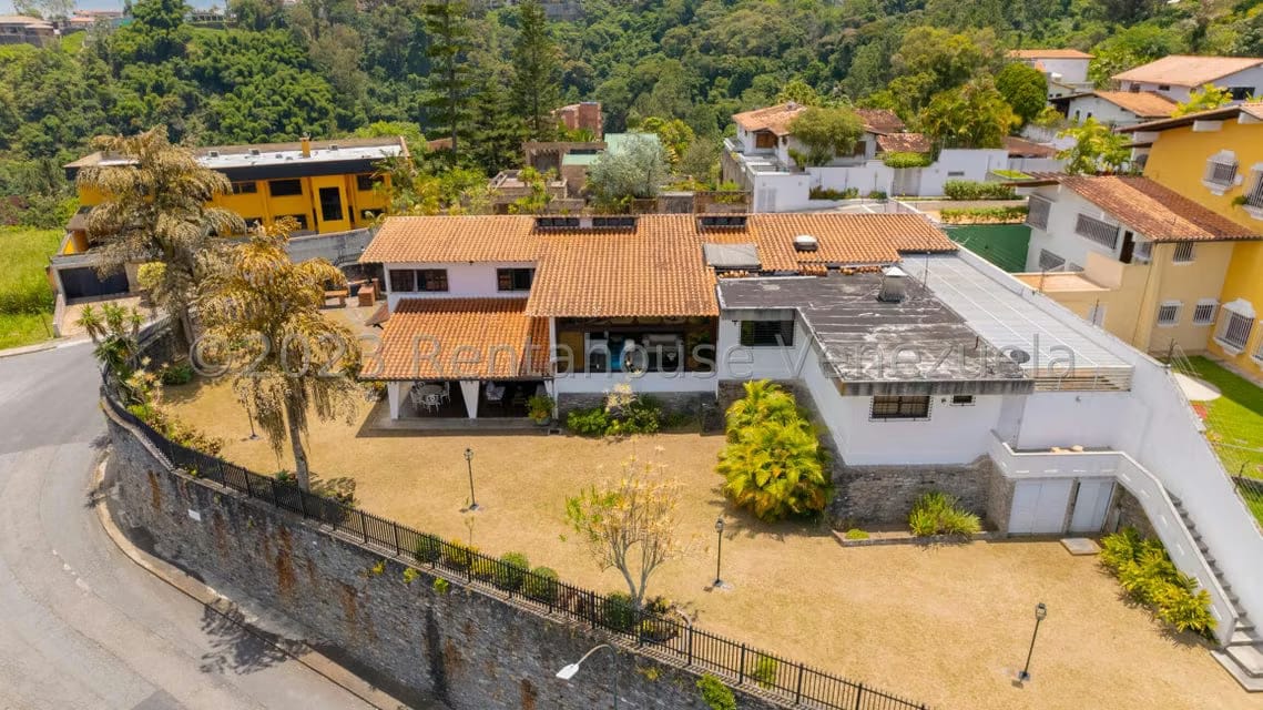 Casa (Multipes Niveles) en Venta en La Lagunita Country Club, Distrito Metropolitano - 3