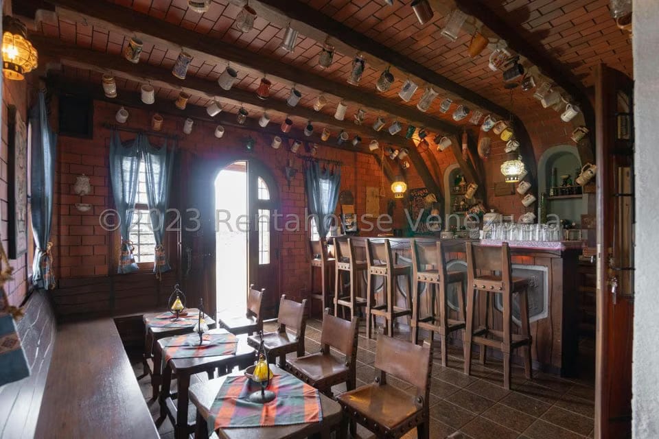 Casa (Multipes Niveles) en Venta en La Lagunita Country Club, Distrito Metropolitano - 28