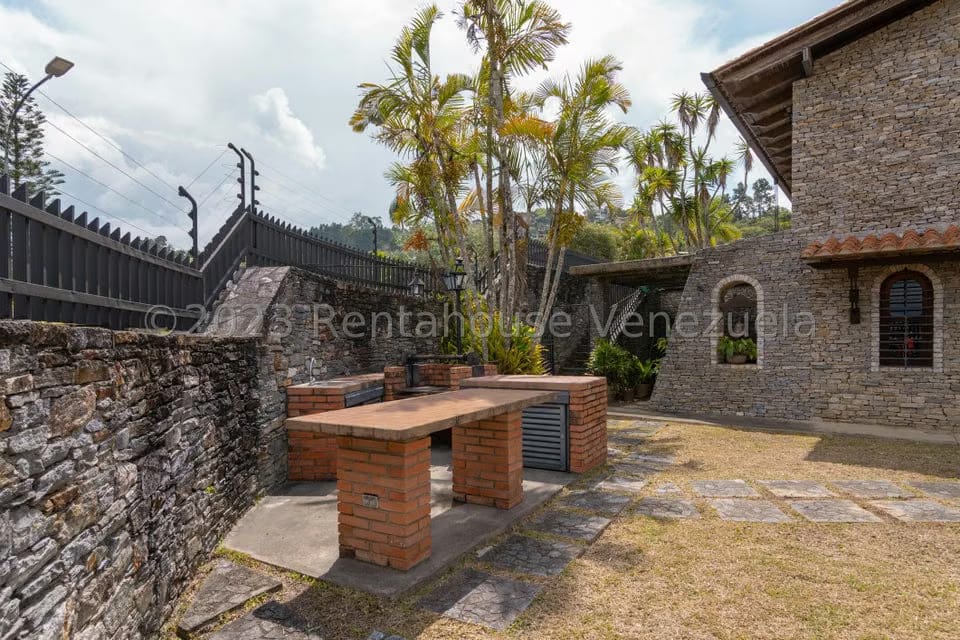 Casa (Multipes Niveles) en Venta en La Lagunita Country Club, Distrito Metropolitano - 37