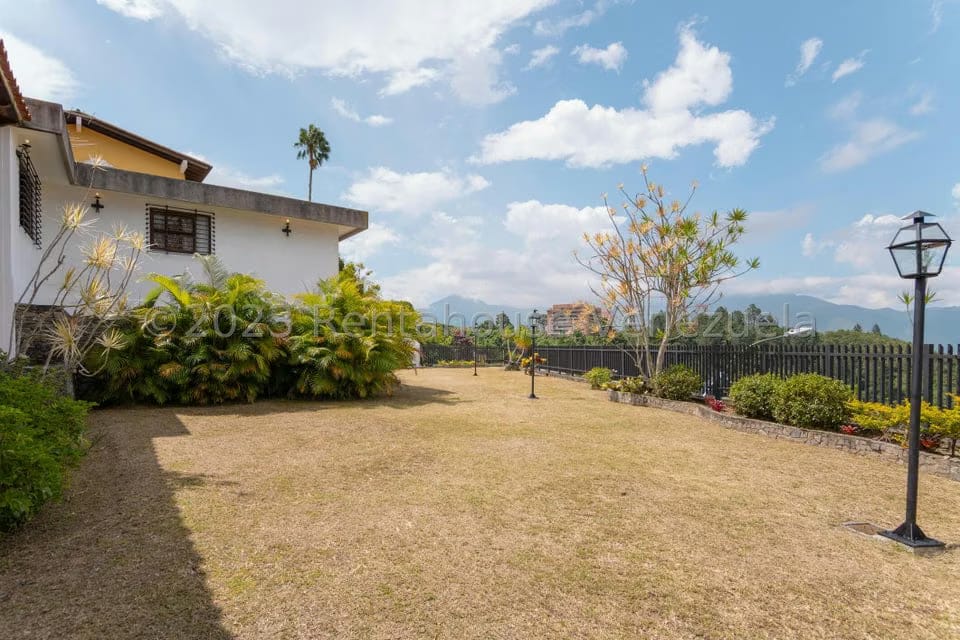 Casa (Multipes Niveles) en Venta en La Lagunita Country Club, Distrito Metropolitano - 39