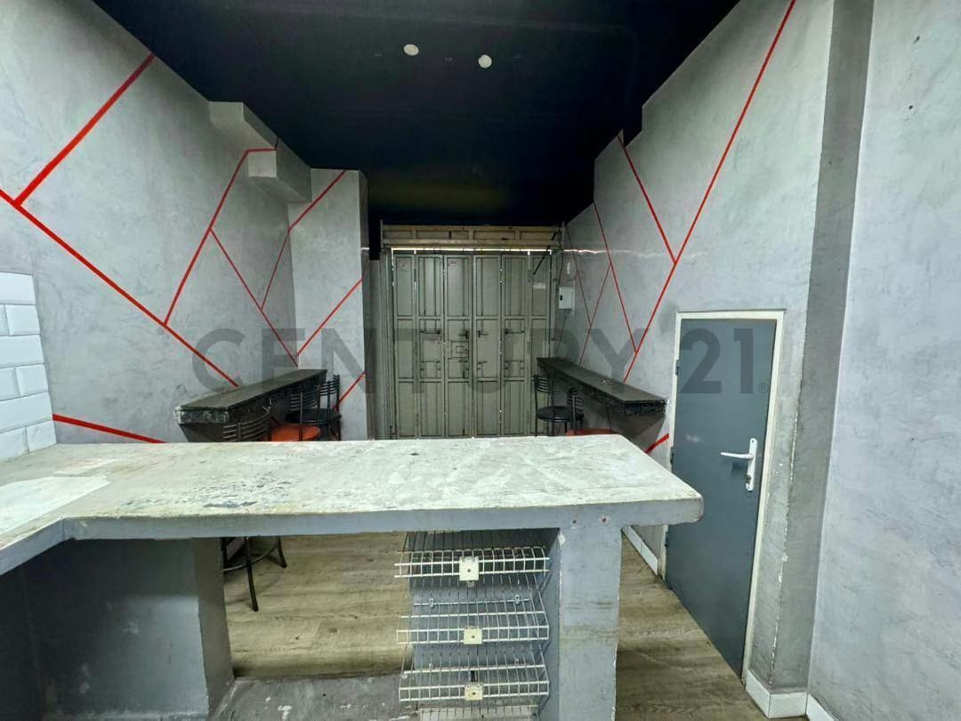 Local comercial en alquiler - 2