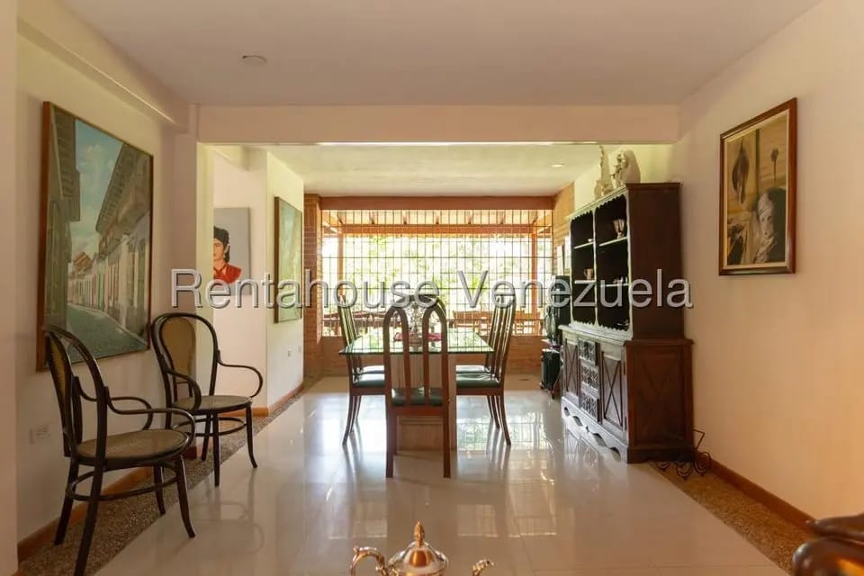 Casa (1 Nivel) en Venta en Colinas del Tamanaco, Distrito Metropolitano - 24