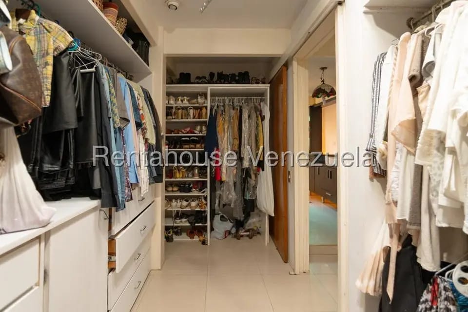 Casa (1 Nivel) en Venta en Colinas del Tamanaco, Distrito Metropolitano - 26