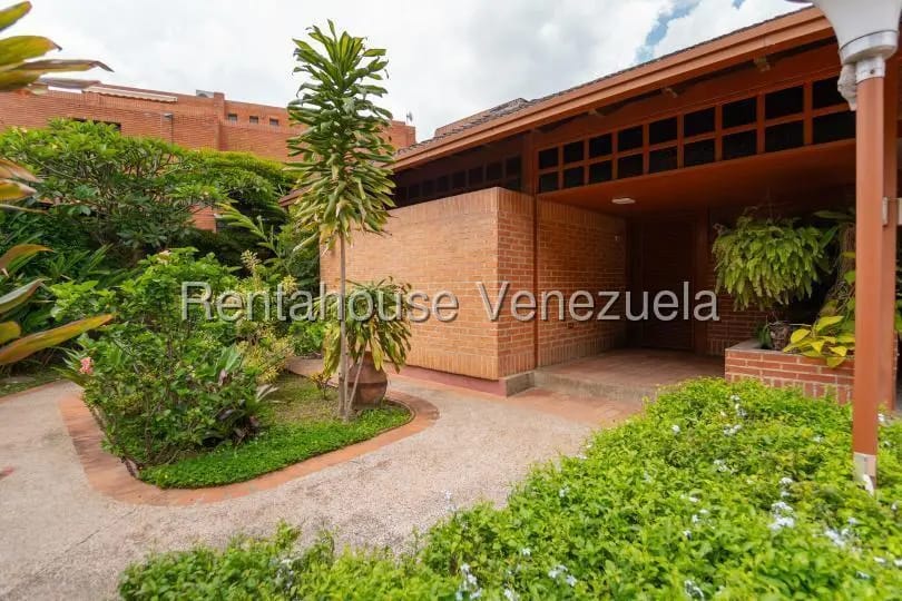 Casa (1 Nivel) en Venta en Colinas del Tamanaco, Distrito Metropolitano - 4