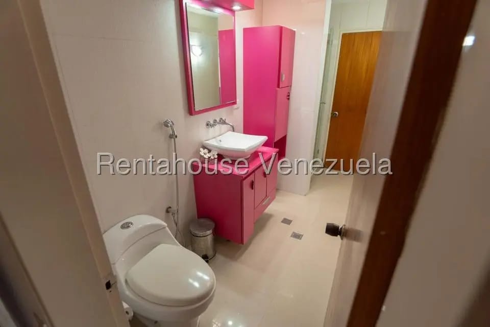 Casa (1 Nivel) en Venta en Colinas del Tamanaco, Distrito Metropolitano - 31