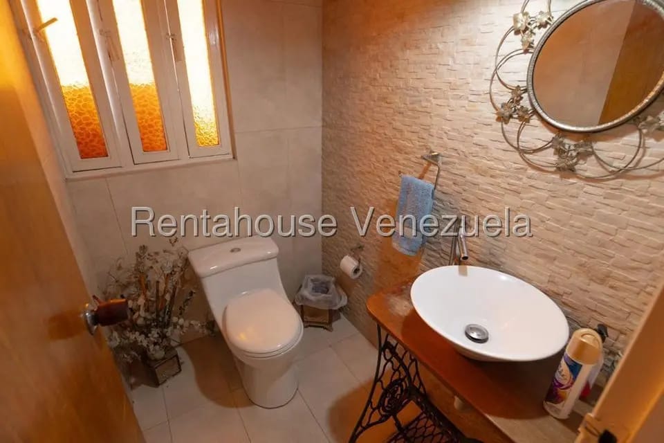 Casa (1 Nivel) en Venta en Colinas del Tamanaco, Distrito Metropolitano - 32