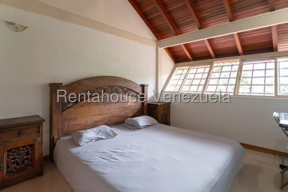 Casa (1 Nivel) en Venta en Colinas del Tamanaco, Distrito Metropolitano - 33