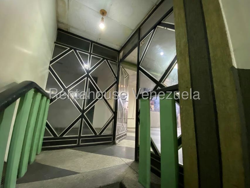 Comercial (Local Comercial) en Alquiler en Centro, Lara - 3