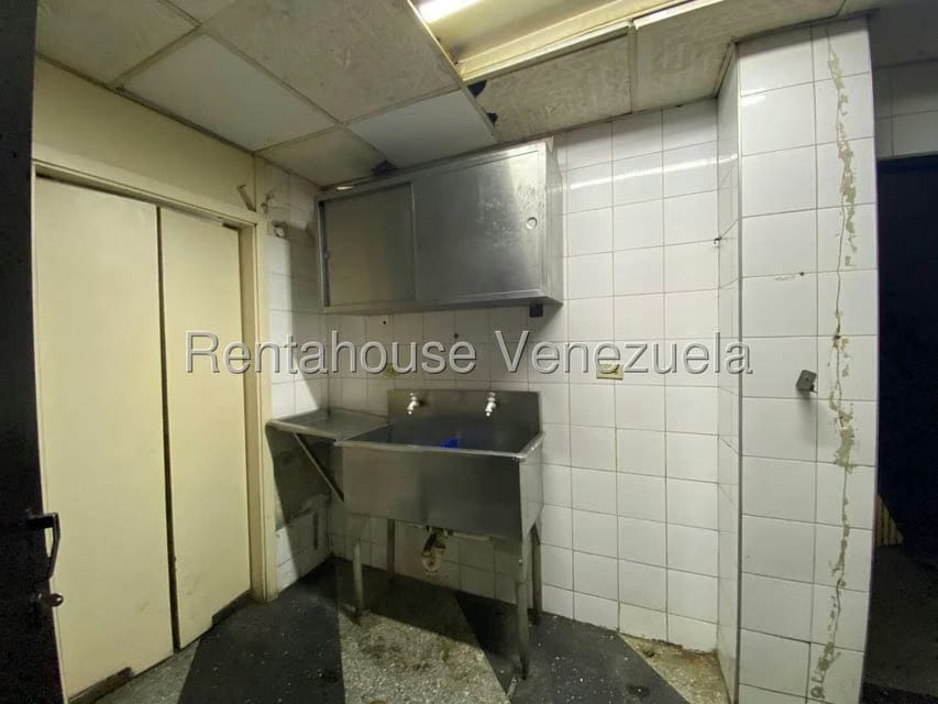 Comercial (Local Comercial) en Alquiler en Centro, Lara - 28