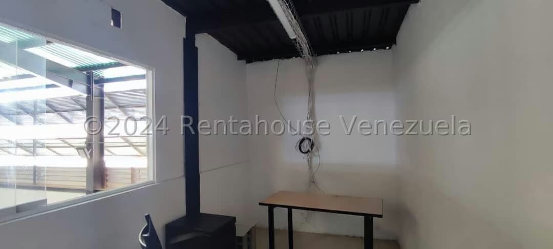 Comercial (Galpon - Deposito) en Venta en Mariche, Distrito Metropolitano - 25