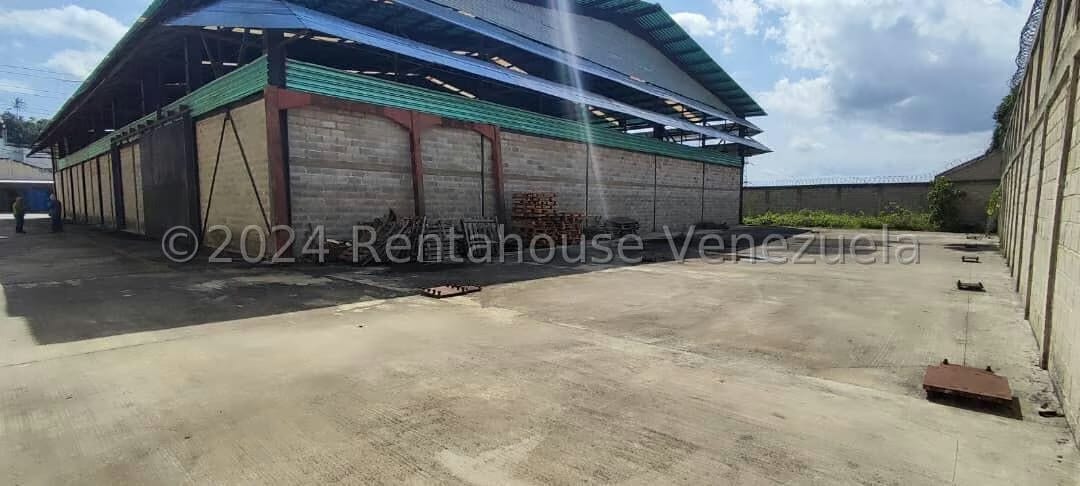Comercial (Galpon - Deposito) en Venta en Mariche, Distrito Metropolitano - 35