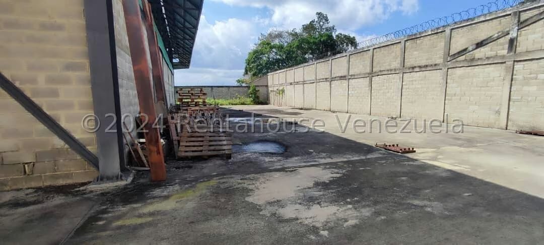 Comercial (Galpon - Deposito) en Venta en Mariche, Distrito Metropolitano - 48