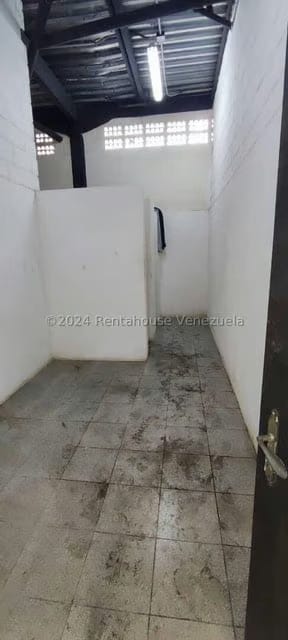 Comercial (Galpon - Deposito) en Venta en Mariche, Distrito Metropolitano - 56
