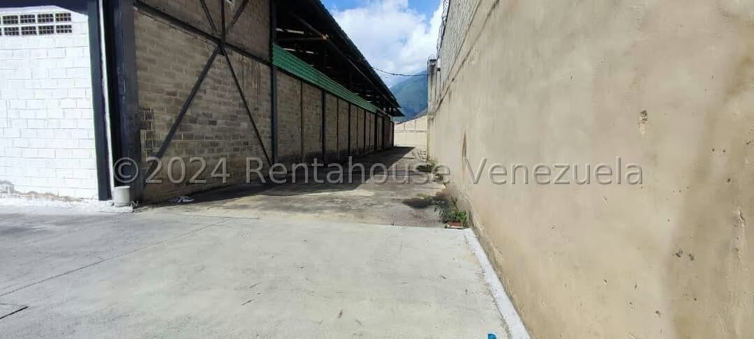 Comercial (Galpon - Deposito) en Venta en Mariche, Distrito Metropolitano - 68
