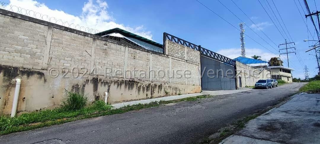 Comercial (Galpon - Deposito) en Venta en Mariche, Distrito Metropolitano - 74