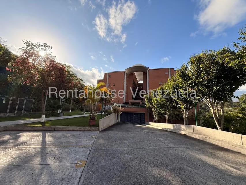 Apartamento (1 Nivel) en Alquiler en El Hatillo, Distrito Metropolitano - 2