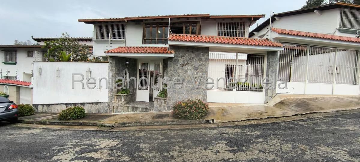 Casa (Duplex) en Venta en Los Naranjos del Cafetal, Distrito Metropolitano