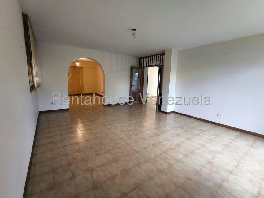 Casa (Duplex) en Venta en Los Naranjos del Cafetal, Distrito Metropolitano - 11