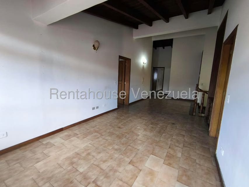 Casa (Duplex) en Venta en Los Naranjos del Cafetal, Distrito Metropolitano - 28