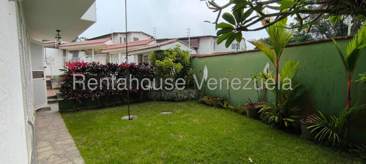 Casa (Duplex) en Venta en Los Naranjos del Cafetal, Distrito Metropolitano - 5