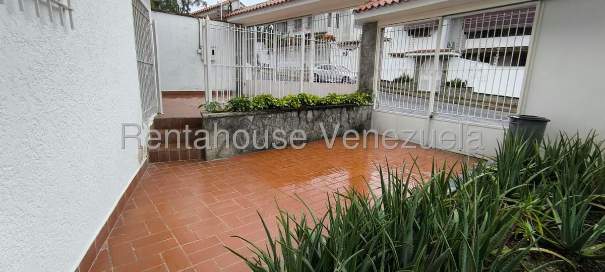 Casa (Duplex) en Venta en Los Naranjos del Cafetal, Distrito Metropolitano - 8