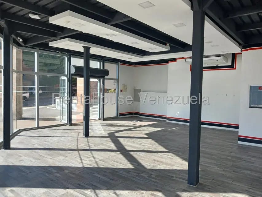 Comercial (Local Comercial) en Alquiler en Los Dos Caminos, Distrito Metropolitano - 14