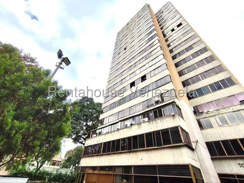 Comercial (Local Comercial) en Alquiler en La Campiña, Distrito Metropolitano