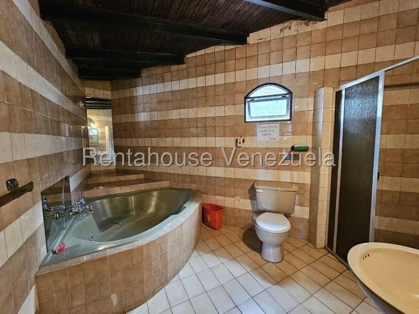 Comercial (Local Comercial) en Venta en El Junquito, Distrito Metropolitano - 15