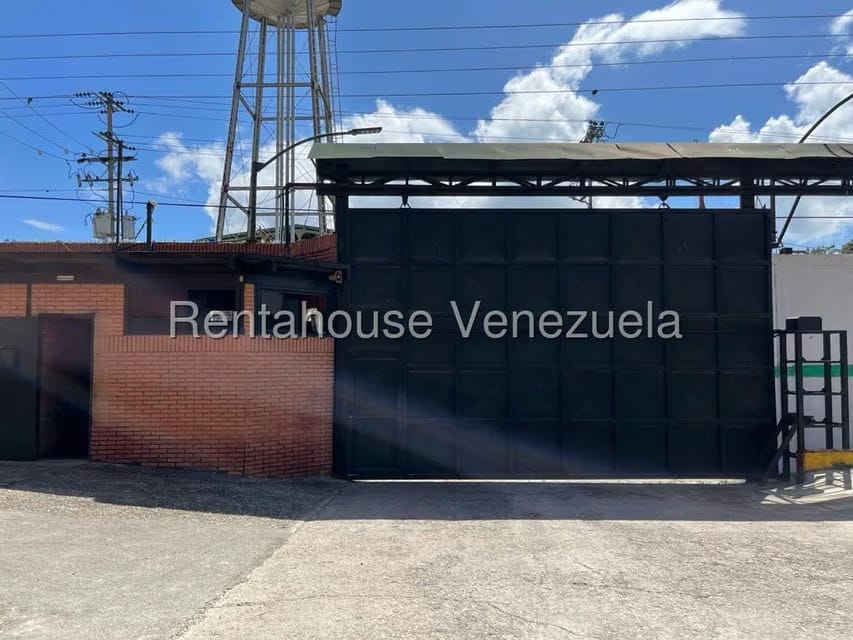 Comercial (Galpon - Deposito) en Alquiler en Guatire, Miranda - 2