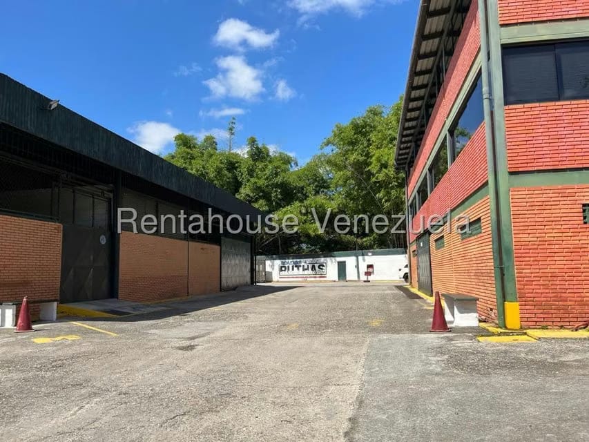Comercial (Galpon - Deposito) en Alquiler en Guatire, Miranda - 3