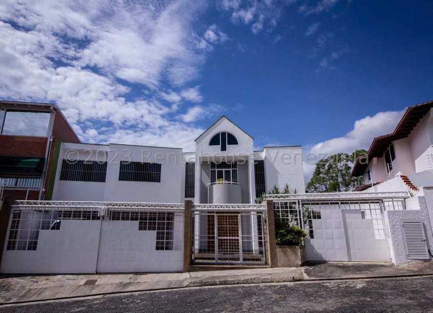 Casa (Multipes Niveles) en Venta en Los Naranjos del Cafetal, Distrito Metropolitano