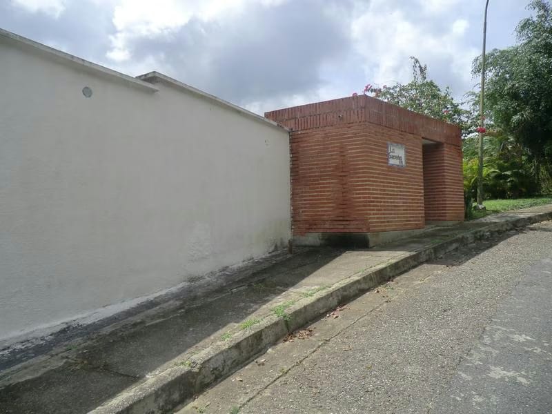 Casa (Multipes Niveles) en Venta en Oripoto, Distrito Metropolitano - 2
