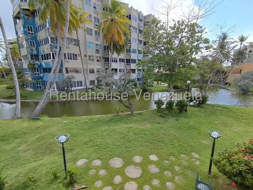 Townhouse (Duplex) en Venta en Tucacas, Falcon - 48
