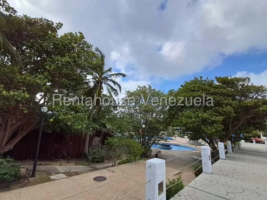 Townhouse (Duplex) en Venta en Tucacas, Falcon - 58