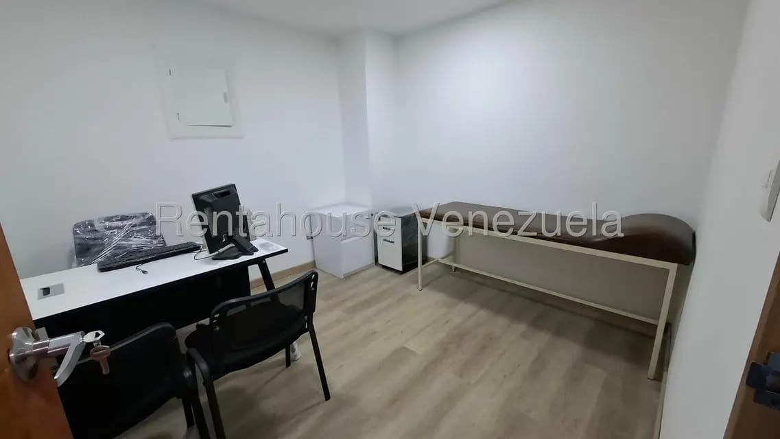 Comercial (Consultorio Medico) en Alquiler en Parroquia La Candelaria, Distrito Metropolitano - 11