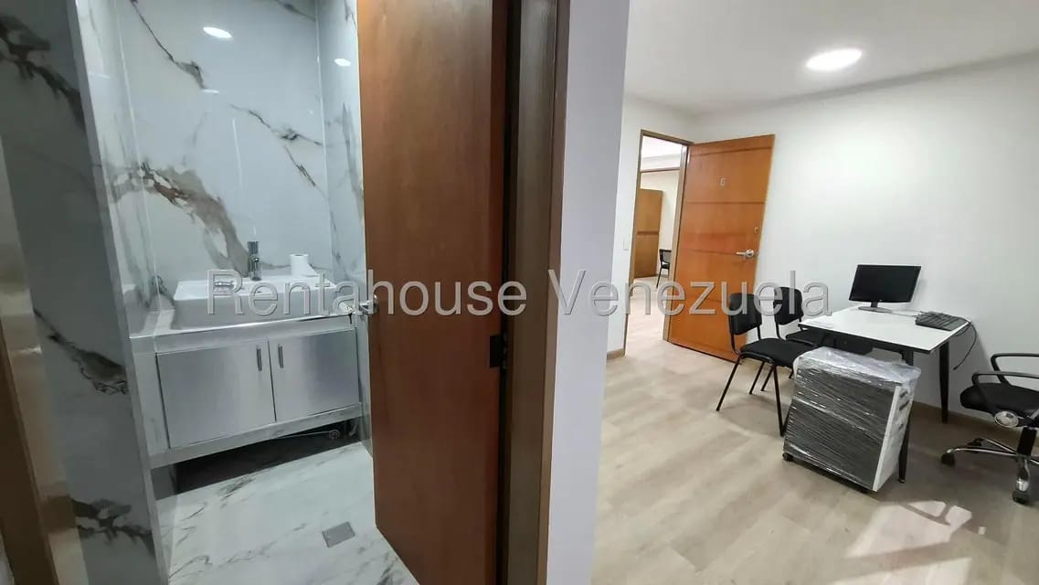 Comercial (Consultorio Medico) en Alquiler en Parroquia La Candelaria, Distrito Metropolitano - 4