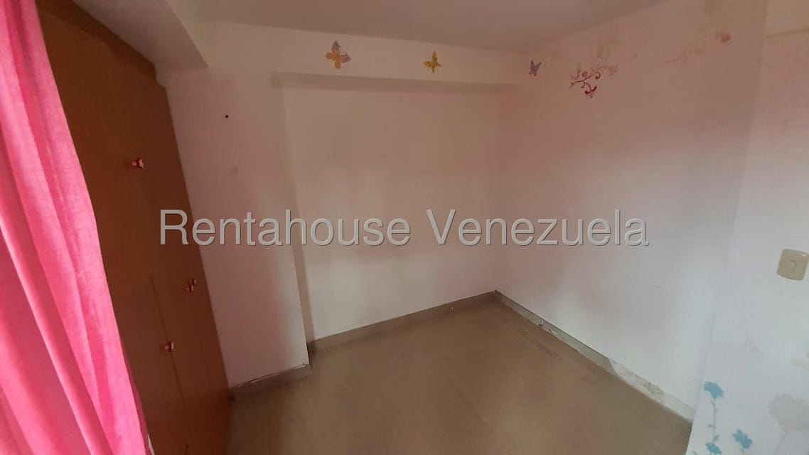 Apartamento (1 Nivel) en Alquiler en Miravila, Distrito Metropolitano - 10