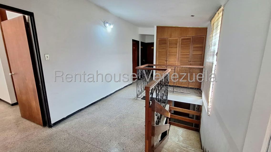 Comercial (Oficina) en Alquiler en El Recreo, Carabobo - 8