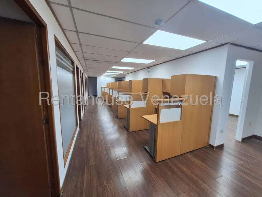 Comercial (Oficina) en Venta en Chuao, Distrito Metropolitano - 3