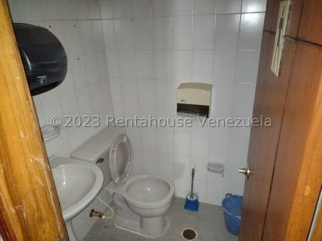 Comercial (Local Comercial) en Alquiler en 5 de Julio, Zulia - 14