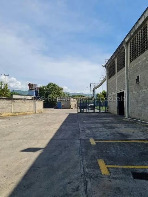 Comercial (Galpon - Deposito) en Venta en Guatire, Miranda - 4