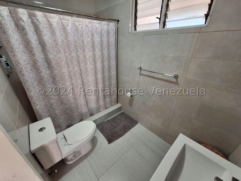 Apartamento (1 Nivel) en Venta en Cumbres de Curumo, Distrito Metropolitano - 29