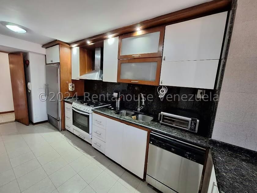 Apartamento (1 Nivel) en Venta en Cumbres de Curumo, Distrito Metropolitano - 8