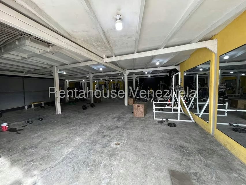 Comercial (Local Comercial) en Venta en Zona Oeste, Lara - 2