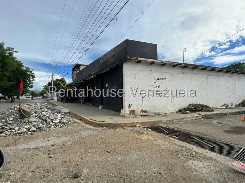 Comercial (Local Comercial) en Venta en Zona Oeste, Lara - 21